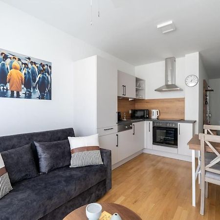 Trendy 1Br, Direct City Access By Hm Wina Bagian luar foto